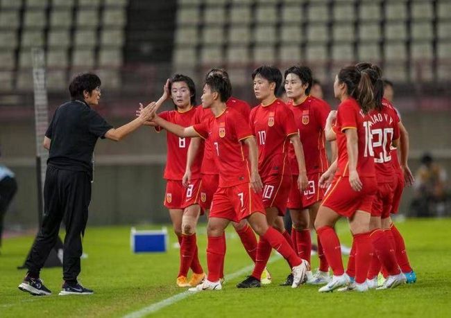 今夜在女生宿舍与你相遇